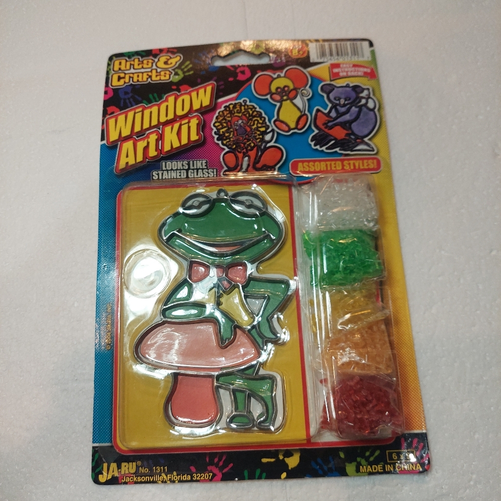 Arts & Crafts Window Art Kit with Frog And Mushroom Design Vintage 2004 New